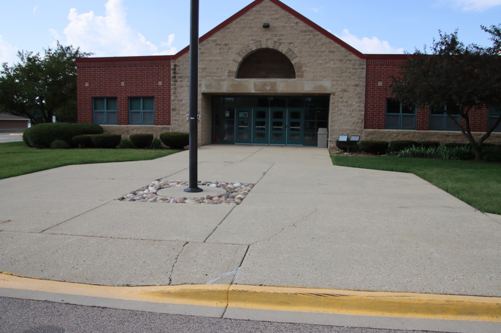 Three Oaks School - Cary Community Consolidated School District 26